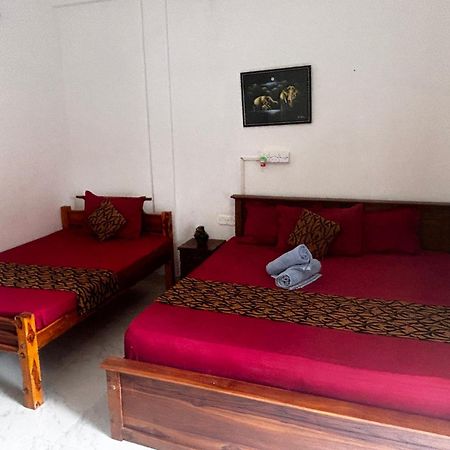 Ubay Guest House Trincomalee Ngoại thất bức ảnh
