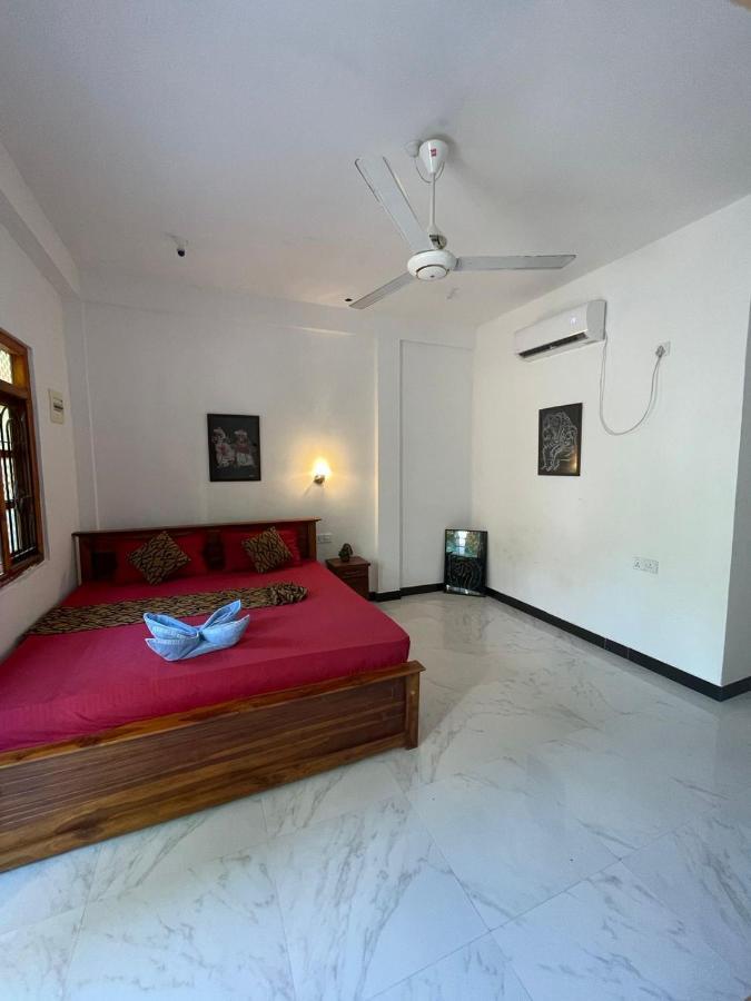 Ubay Guest House Trincomalee Ngoại thất bức ảnh