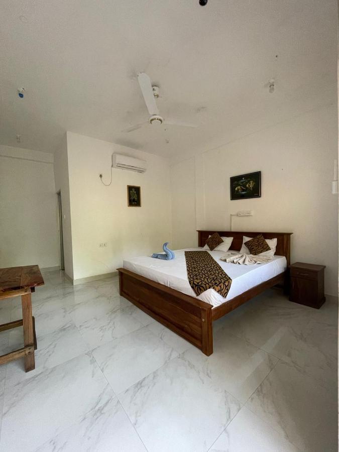 Ubay Guest House Trincomalee Ngoại thất bức ảnh