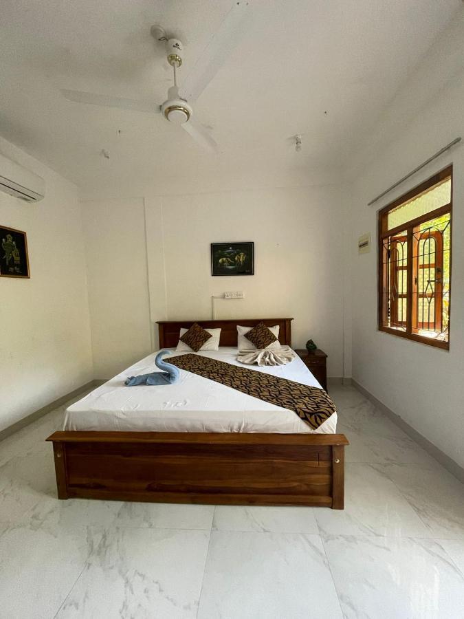 Ubay Guest House Trincomalee Ngoại thất bức ảnh