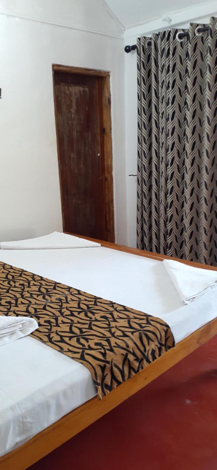 Ubay Guest House Trincomalee Ngoại thất bức ảnh