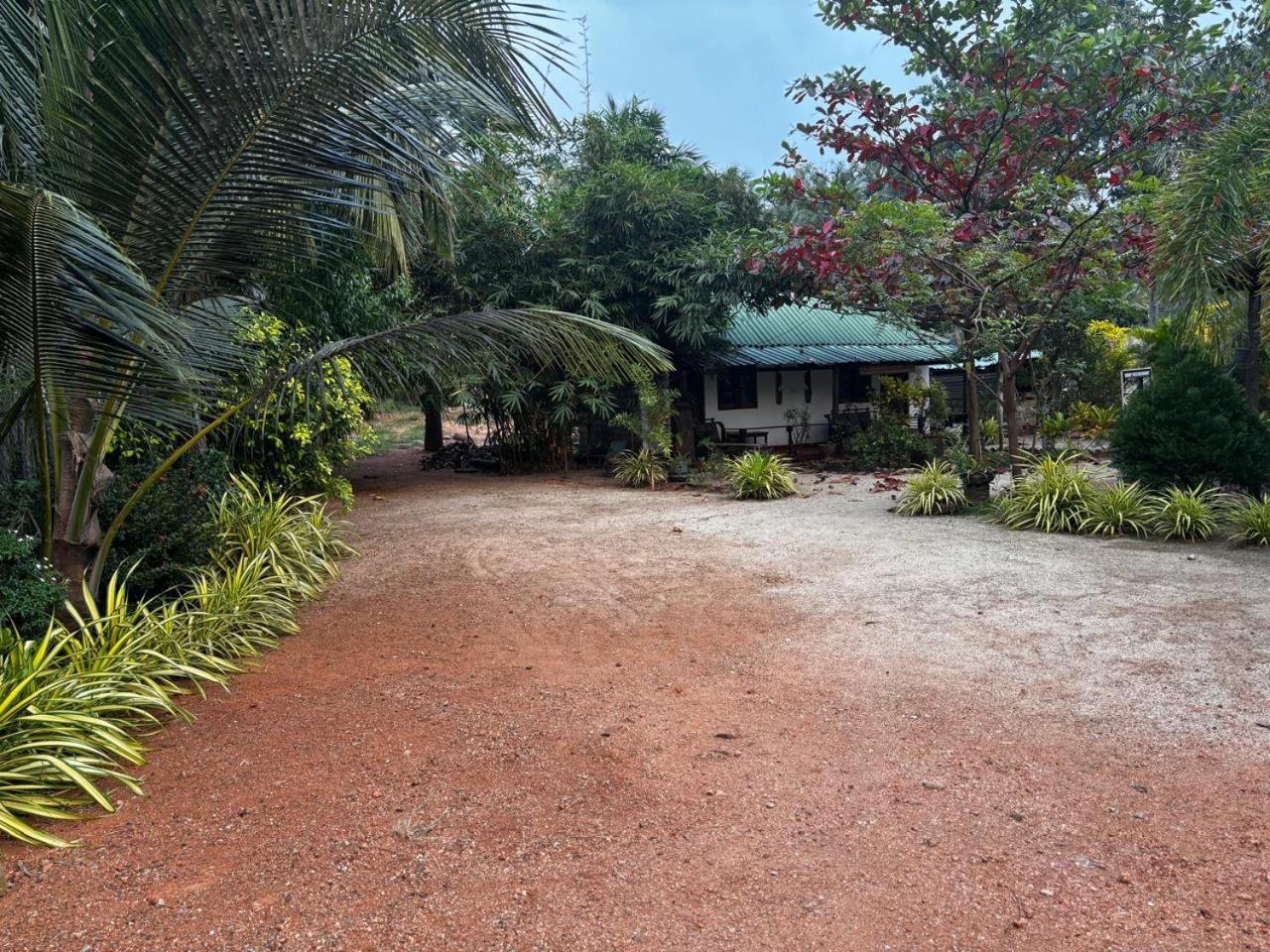 Ubay Guest House Trincomalee Ngoại thất bức ảnh