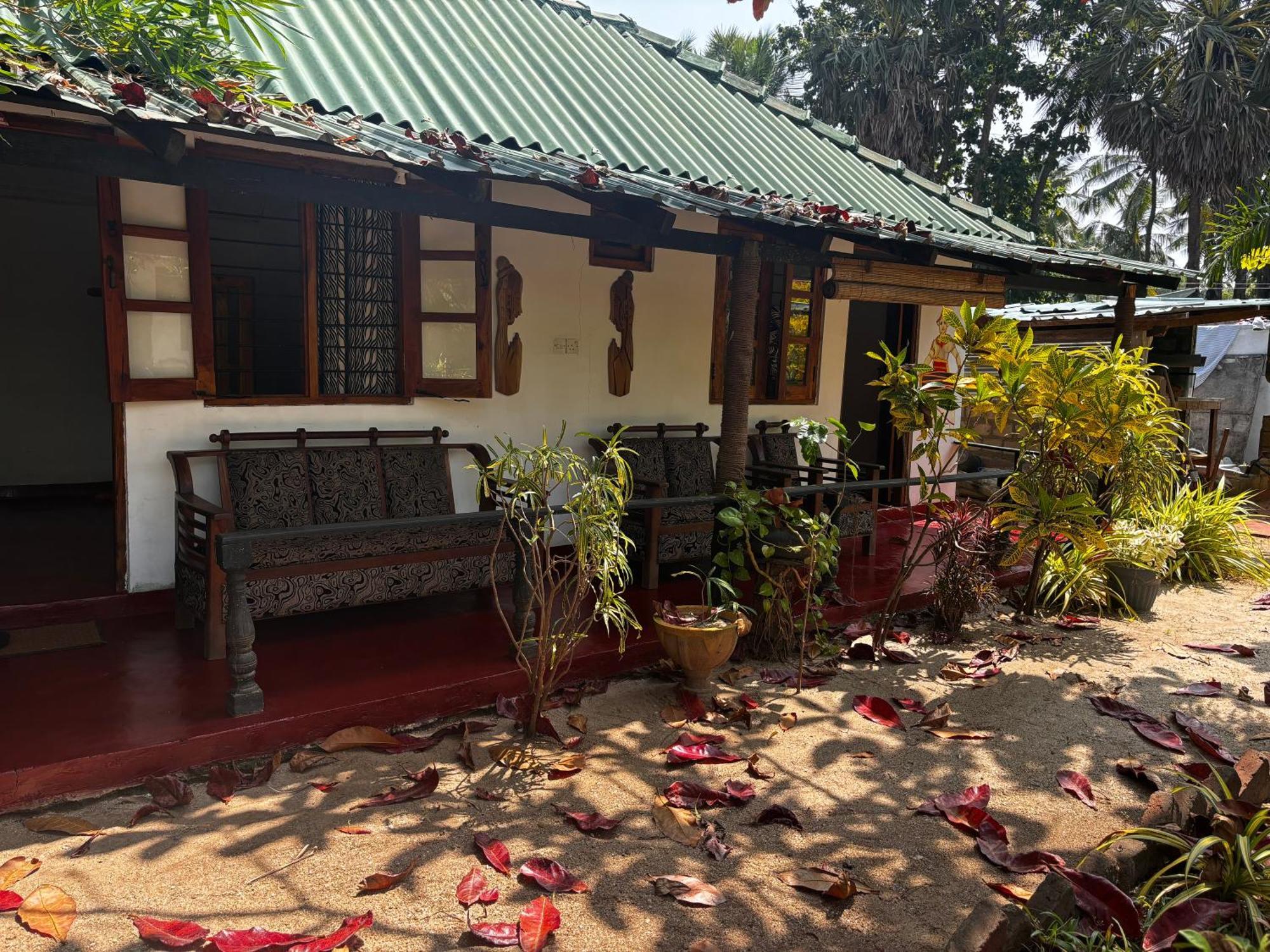 Ubay Guest House Trincomalee Ngoại thất bức ảnh