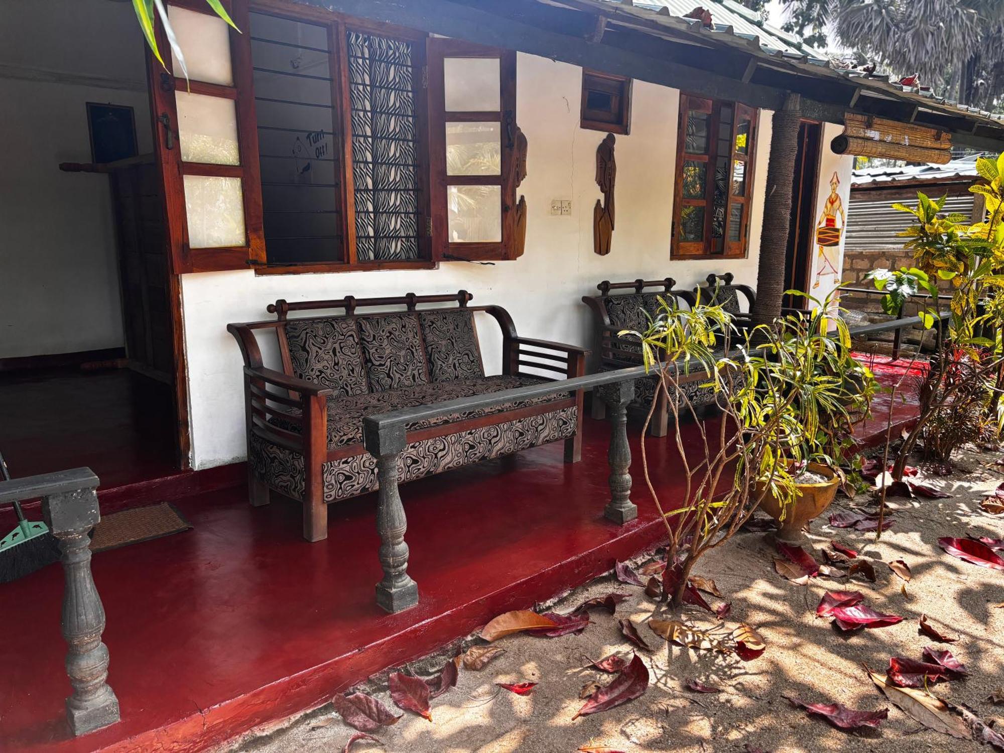 Ubay Guest House Trincomalee Ngoại thất bức ảnh